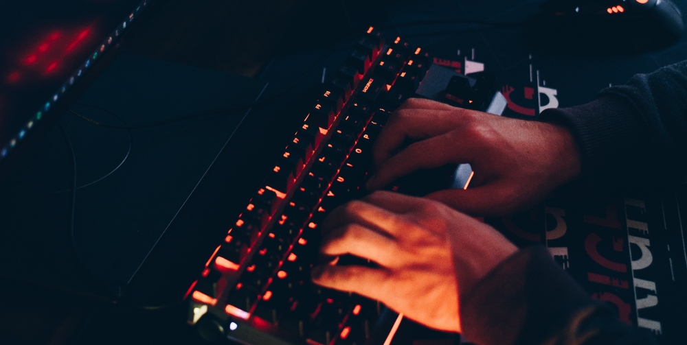 hands on keyboard